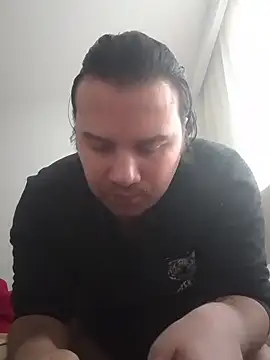 raducelfrumos99 online show from March 7, 2026, 10:10 am