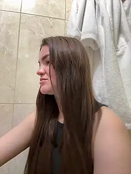 Snapshot of Karolina_llove chatting on November 23, 2025, 9:58 pm Karolina llove online show from November 23, 2025, 9:58 pm