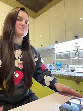 Snapshot of Karolina_llove chatting on November 4, 2025, 9:40 pm Karolina llove online show from November 4, 2025, 9:40 pm