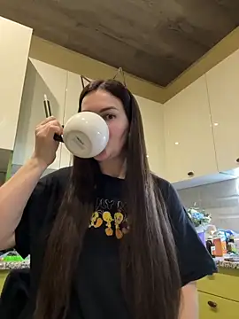 Snapshot of Karolina_llove chatting on October 15, 2025, 8:28 pm Karolina llove online show from October 15, 2025, 8:28 pm