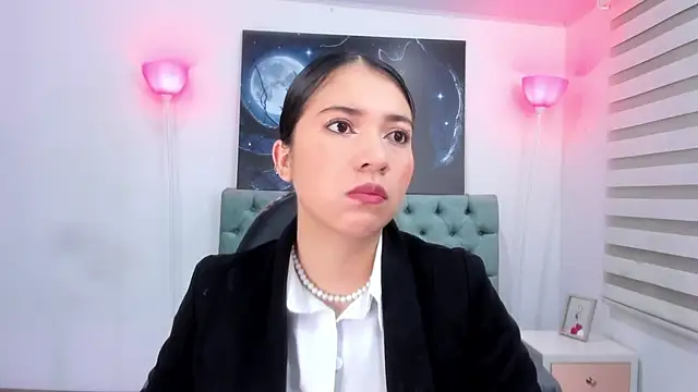 Snapshot of lina_bedoya_ chatting on March 19, 2025, 11:39 am lina bedoya online show from March 19, 2025, 11:39 am