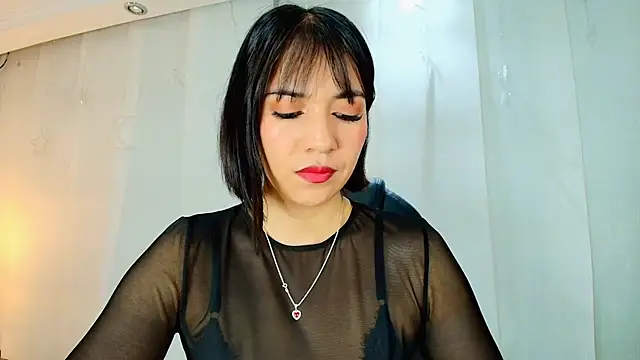 Snapshot of lina_bedoya_ chatting on May 15, 2026, 11:41 am lina bedoya online show from May 15, 2026, 11:41 am