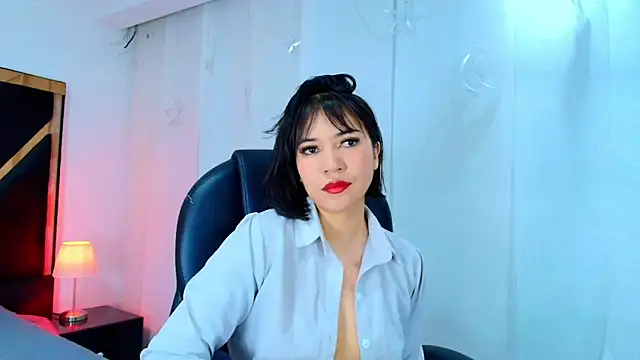 Snapshot of lina_bedoya_ chatting on April 24, 2026, 11:45 am lina bedoya online show from April 24, 2026, 11:45 am