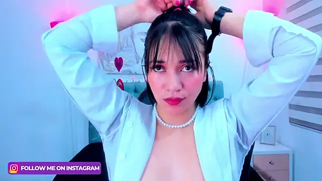 Snapshot of lina_bedoya_ chatting on February 12, 2025, 12:01 pm lina bedoya online show from February 12, 2025, 12:01 pm