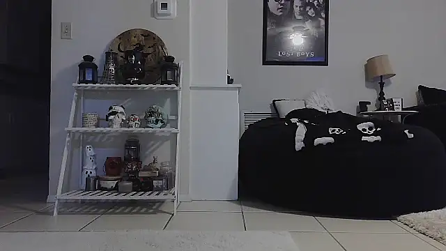 Snapshot of CrystalLakeXO chatting on September 9, 2025, 5:06 am CrystalLakeXO online show from September 9, 2025, 5:06 am