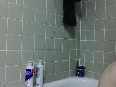 Snapshot of CrystalLakeXO chatting on March 12, 2025, 7:57 am CrystalLakeXO online show from March 12, 2025, 7:57 am