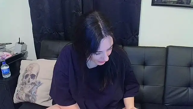 CrystalLakeXO online show from February 26, 2026, 7:52 am