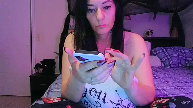 CrystalLakeXO online show from May 31, 2026, 5:46 am