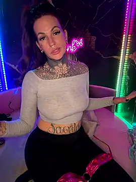 AileenInkOfficial online show from October 19, 2025, 7:16 pm