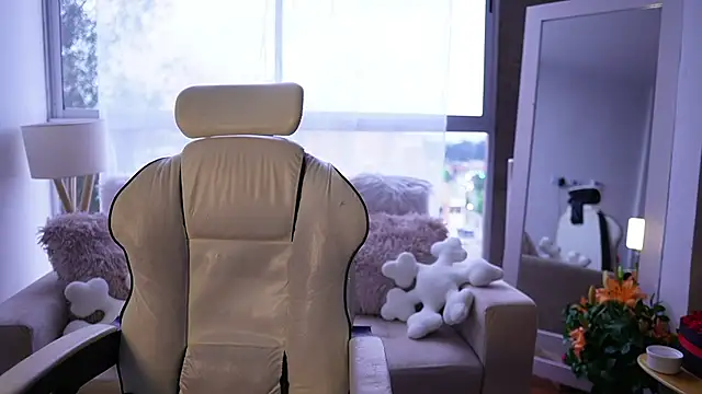 SaraParisi online show from March 13, 2025, 10:32 pm