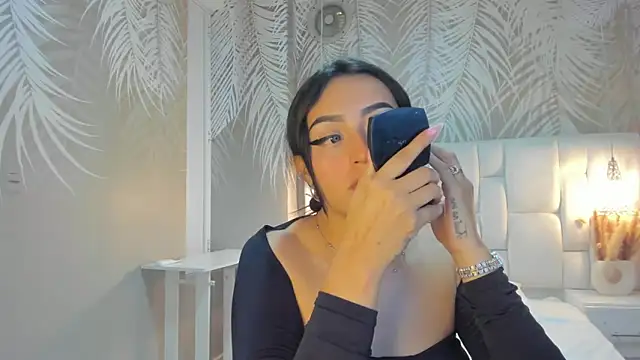 Lesly sexy4u online show from December 18, 2025, 2:27 am