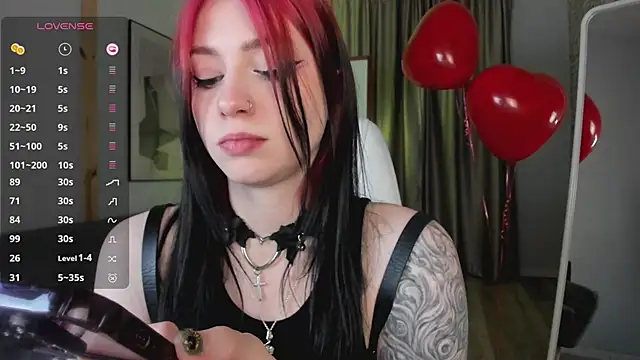 Snapshot of arielabradberry chatting on February 15, 2025, 5:50 pm arielabradberry online show from February 15, 2025, 5:50 pm