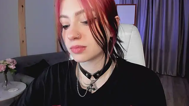 Snapshot of arielabradberry chatting on March 11, 2025, 8:09 pm arielabradberry online show from March 11, 2025, 8:09 pm