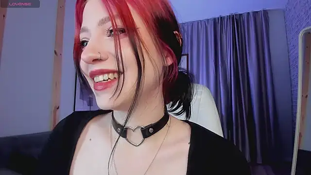 Snapshot of arielabradberry chatting on March 4, 2025, 3:15 pm arielabradberry online show from March 4, 2025, 3:15 pm