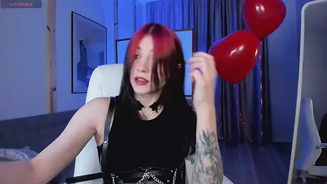 Snapshot of arielabradberry chatting on February 15, 2025, 2:44 pm arielabradberry online show from February 15, 2025, 2:44 pm