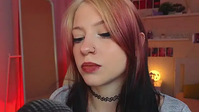 Snapshot of arielabradberry chatting on September 27, 2025, 2:56 pm arielabradberry online show from September 27, 2025, 2:56 pm