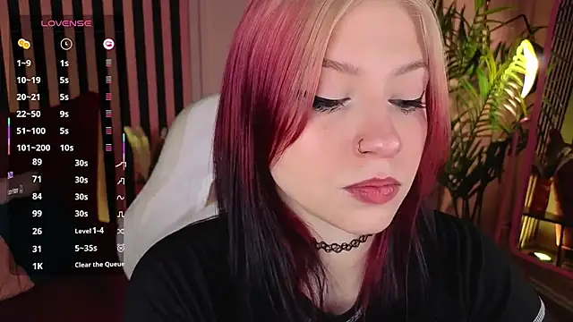 Snapshot of arielabradberry chatting on September 23, 2025, 4:14 pm arielabradberry online show from September 23, 2025, 4:14 pm