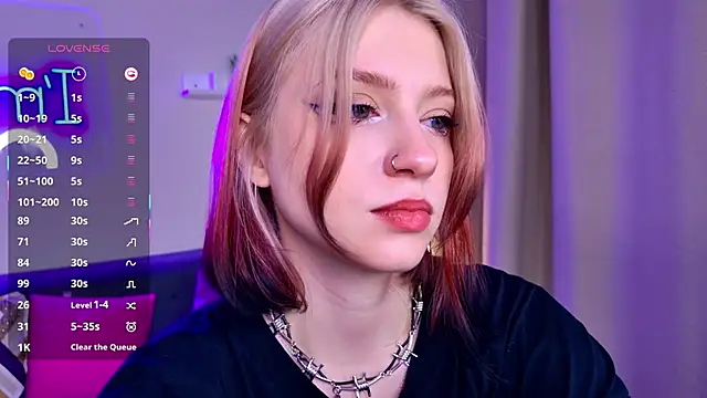 Snapshot of arielabradberry chatting on November 24, 2025, 2:50 pm arielabradberry online show from November 24, 2025, 2:50 pm