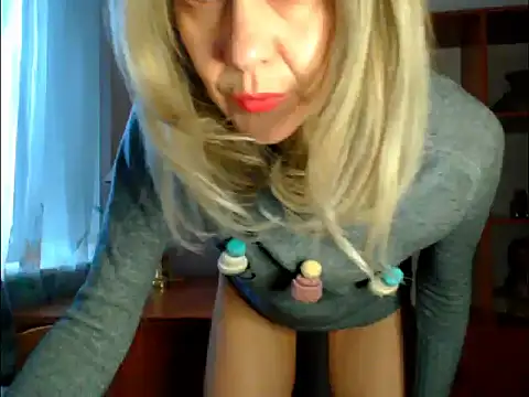 Snapshot of Tanya6547 chatting on February 4, 2026, 12:00 pm Tanya6547 online show from February 4, 2026, 12:00 pm