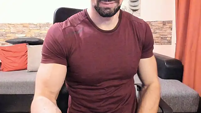 Snapshot of HotHunkTrainer chatting on April 16, 2026, 8:37 am HotHunkTrainer online show from April 16, 2026, 8:37 am