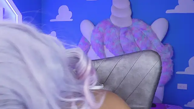 miss romyna online show from September 27, 2025, 11:05 am