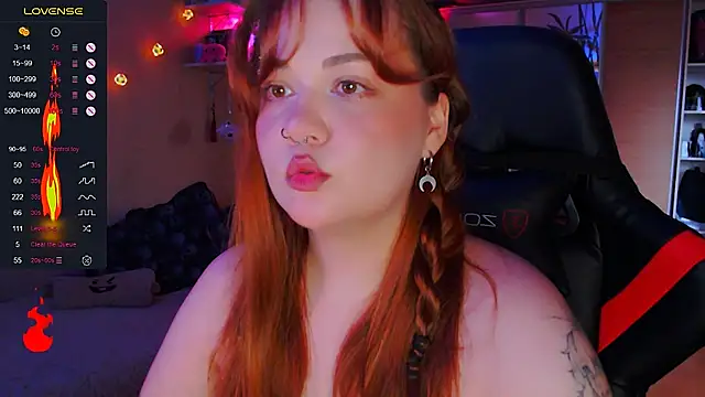 Snapshot of lala_loulou_land chatting on November 4, 2025, 12:20 pm lala loulou land online show from November 4, 2025, 12:20 pm