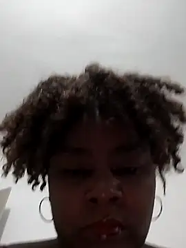 kaorysquirt online show from October 3, 2025, 9:44 am