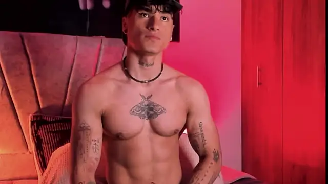 Thomas Fit1 online show from October 18, 2025, 12:34 am