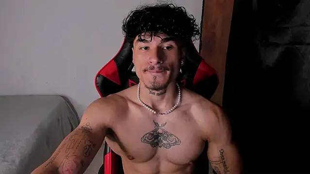 Thomas Fit1 online show from May 18, 2026, 6:45 pm
