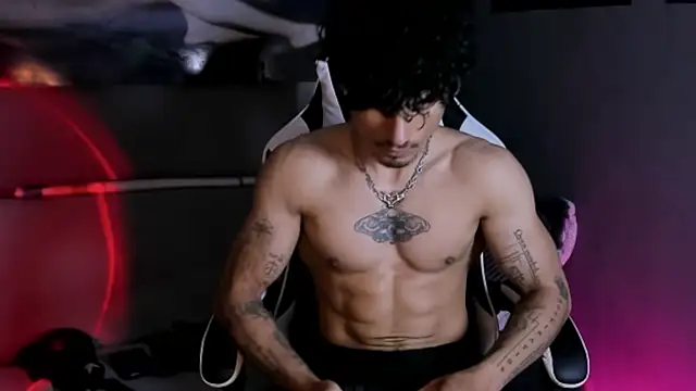 Thomas Fit1 online show from March 31, 2026, 11:51 pm