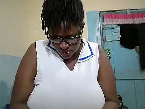 Snapshot of sexy_bigboobss chatting on February 6, 2026, 7:26 am sexy bigboobss online show from February 6, 2026, 7:26 am