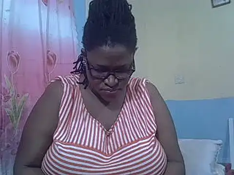 Snapshot of sexy_bigboobss chatting on March 22, 2025, 9:34 am sexy bigboobss online show from March 22, 2025, 9:34 am