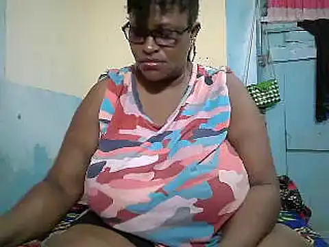 Snapshot of sexy_bigboobss chatting on February 1, 2026, 7:23 pm sexy bigboobss online show from February 1, 2026, 7:23 pm