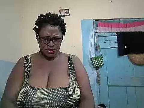 Snapshot of sexy_bigboobss chatting on April 29, 2026, 6:50 am sexy bigboobss online show from April 29, 2026, 6:50 am
