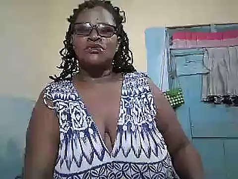 Snapshot of sexy_bigboobss chatting on May 18, 2026, 5:56 am sexy bigboobss online show from May 18, 2026, 5:56 am