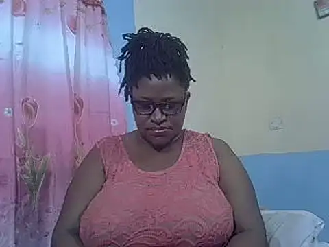 Snapshot of sexy_bigboobss chatting on March 19, 2025, 10:00 am sexy bigboobss online show from March 19, 2025, 10:00 am
