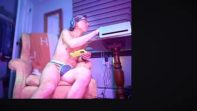 Snapshot of YouLikeBigDick9 chatting on December 30, 2024, 9:27 am YouLikeBigDick9 online show from December 30, 2024, 9:27 am