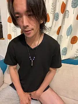 Snapshot of Katakuriko-Denpun chatting on October 26, 2025, 1:22 pm Katakuriko-Denpun online show from October 26, 2025, 1:22 pm