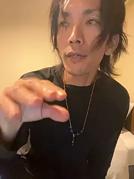 Snapshot of Katakuriko-Denpun chatting on November 3, 2025, 11:25 am Katakuriko-Denpun online show from November 3, 2025, 11:25 am