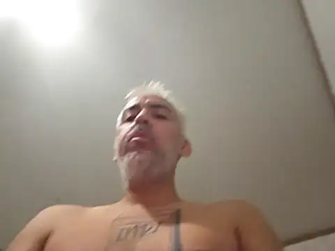 Xoc8  online show from July 17, 2026, 1:47 am
