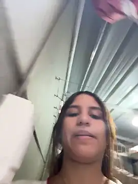 AnthonelaDuque online show from February 17, 2026, 11:40 am