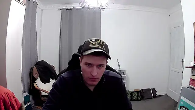 PKrisztian online show from April 9, 2026, 6:36 pm