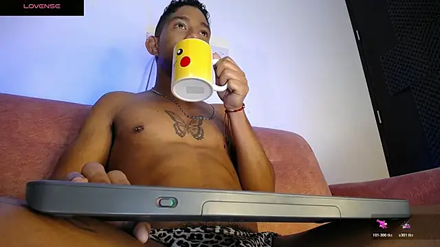 Snapshot of Palo_santo chatting on March 24, 2026, 7:52 am Palo santo online show from March 24, 2026, 7:52 am