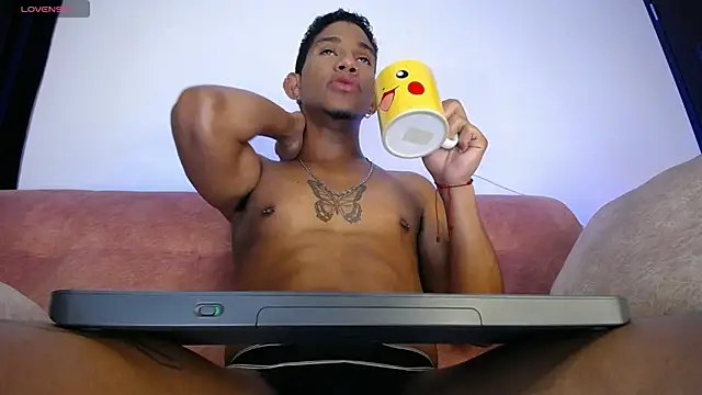 Snapshot of Palo_santo chatting on April 20, 2026, 8:06 am Palo santo online show from April 20, 2026, 8:06 am