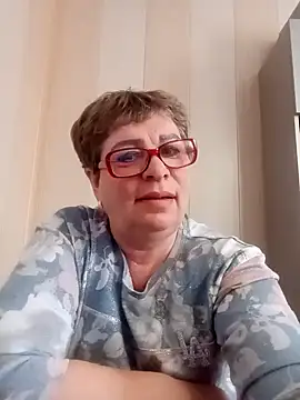 Snapshot of Lee_Nell chatting on February 14, 2025, 3:11 am Lee Nell online show from February 14, 2025, 3:11 am