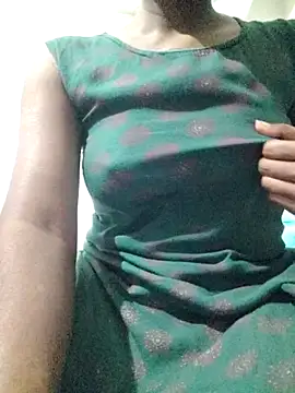 rituporna2004 online show from December 22, 2025, 2:28 pm