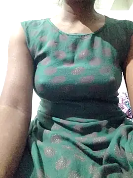 rituporna2004 online show from December 22, 2025, 2:22 am