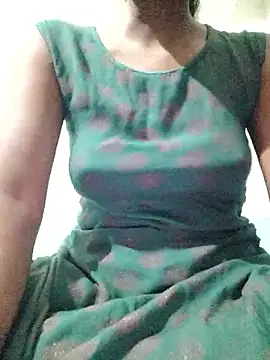 rituporna2004 online show from January 13, 2026, 2:15 am