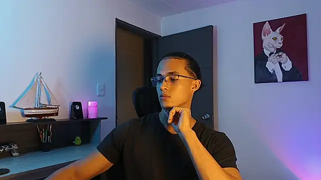 alejo x3 online show from December 4, 2025, 11:26 pm