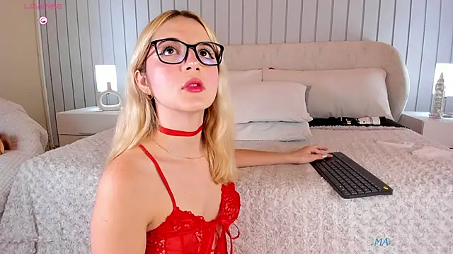 Maia Collins online show from June 21, 2026, 7:41 pm